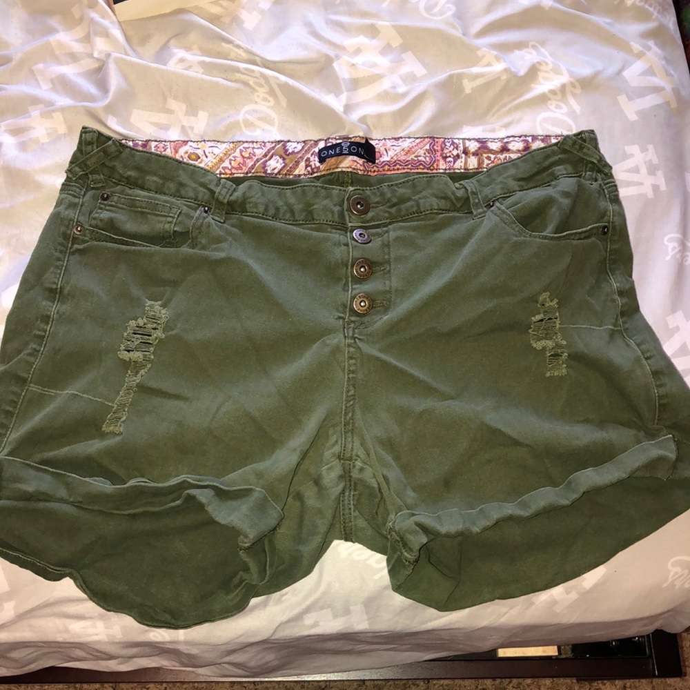 Never worn Women’s Adorable Shorts